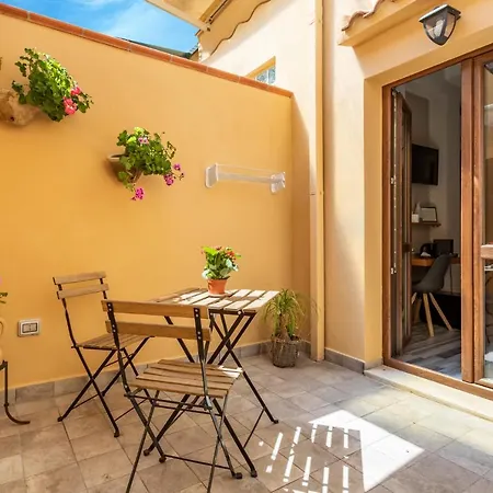 Vittoria Guest house *